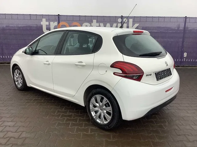2015 peugeot 208 personenauto - afbeelding 11 van  16