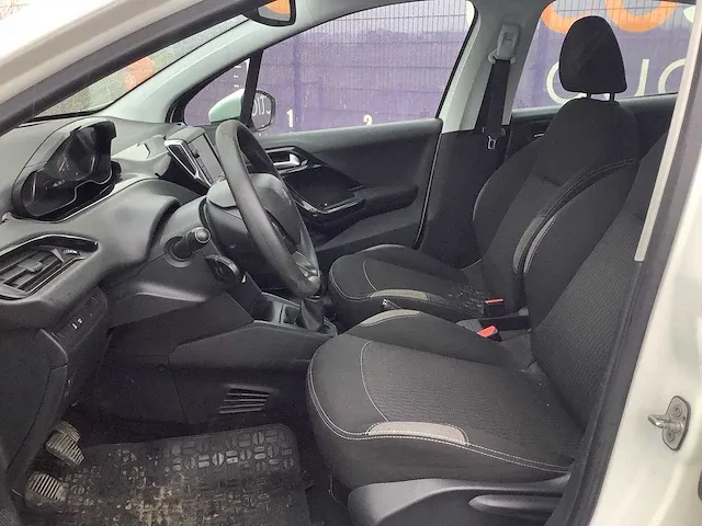 2015 peugeot 208 personenauto - afbeelding 12 van  16