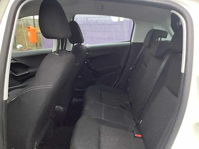 2015 peugeot 208 personenauto - afbeelding 13 van  16