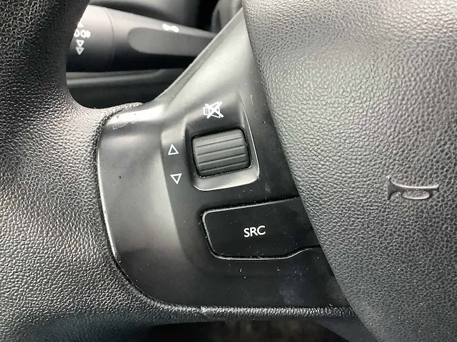 2015 peugeot 208 personenauto - afbeelding 8 van  18