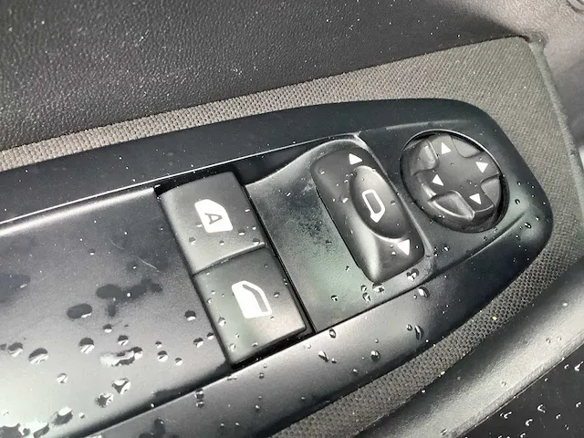 2015 peugeot 208 personenauto - afbeelding 9 van  18