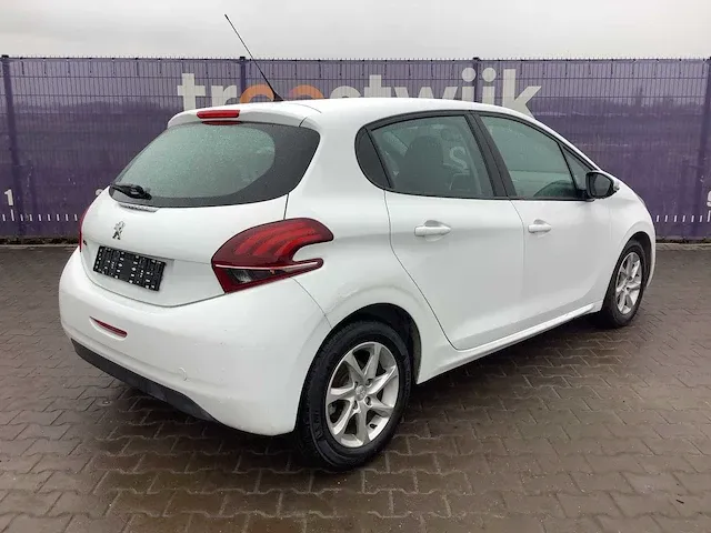 2015 peugeot 208 personenauto - afbeelding 13 van  18