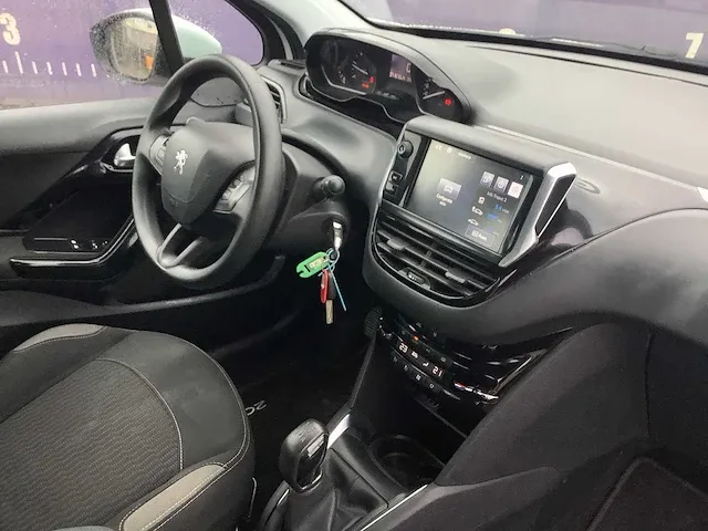 2015 peugeot 208 personenauto - afbeelding 17 van  18