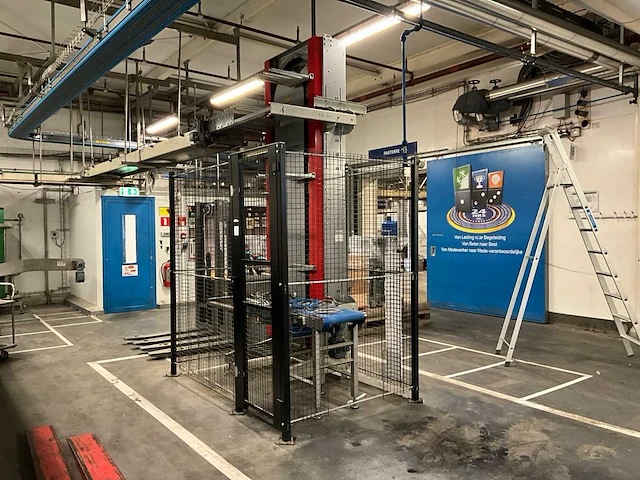 2015 quimarox 06 s/m00 04/m00 04/e1 boxlift - afbeelding 1 van  7