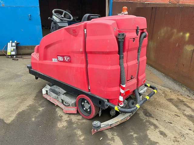2015 rcm tera 1102r zelfrijdende veegmachine - afbeelding 2 van  16