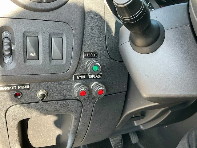 2015 renault master t35 233 dci l1h2 dci 125hoogwerker bedrijfswagen - afbeelding 10 van  32