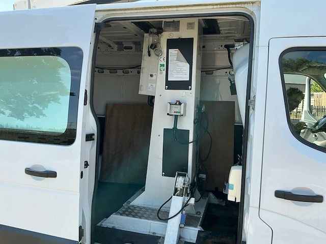 2015 renault master t35 233 dci l1h2 dci 125hoogwerker bedrijfswagen - afbeelding 17 van  32