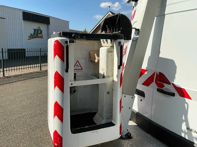 2015 renault master t35 233 dci l1h2 dci 125hoogwerker bedrijfswagen - afbeelding 16 van  32