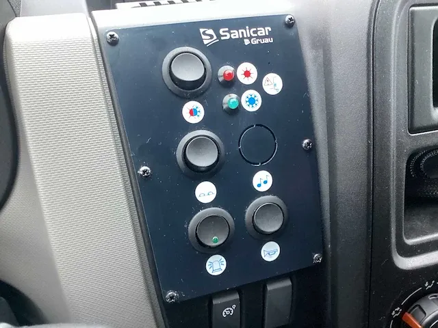 2015 renault trafic ambulance (nieuw/ongebruikt) - afbeelding 17 van  29
