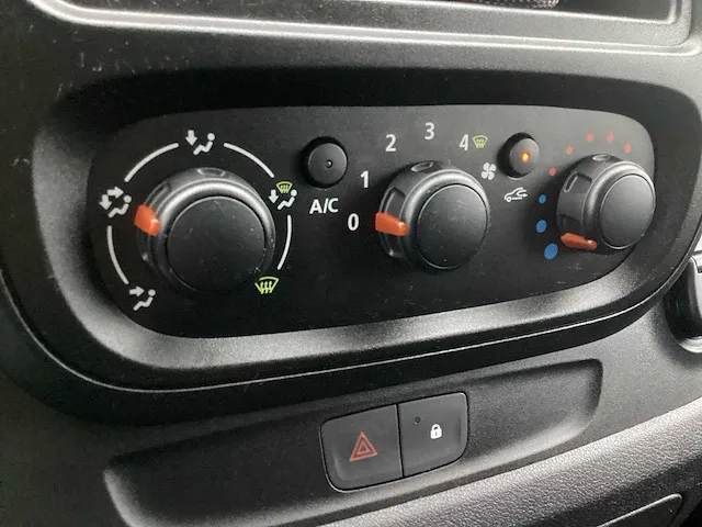 2015 renault trafic ambulance (nieuw/ongebruikt) - afbeelding 18 van  29