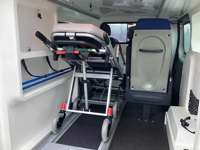 2015 renault trafic ambulance (nieuw/ongebruikt) - afbeelding 26 van  29