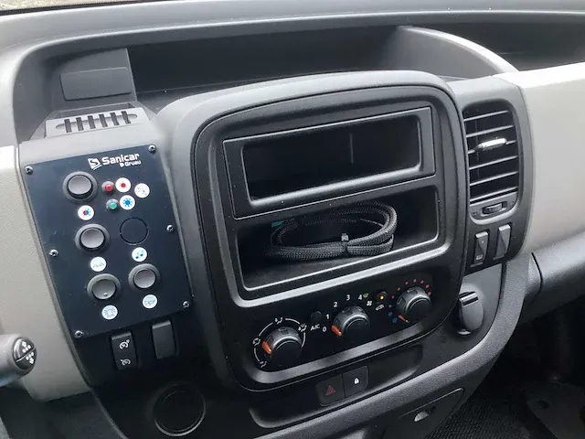 2015 renault trafic ambulance (nieuw/ongebruikt) - afbeelding 24 van  31