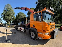 2015 scania p410 vrachtwagen met palfinger laadkraan en haakarm 19-bgf-3 - afbeelding 2 van  24