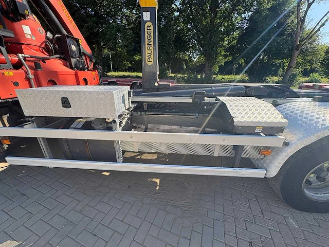 2015 scania p410 vrachtwagen met palfinger laadkraan en haakarm 19-bgf-3 - afbeelding 5 van  24