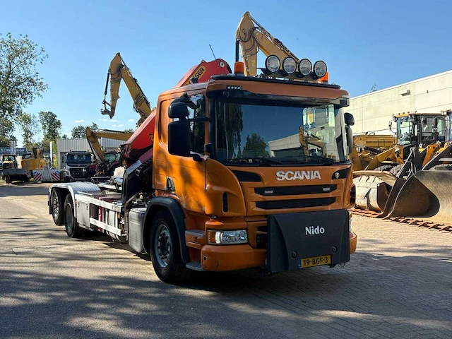 2015 scania p410 vrachtwagen met palfinger laadkraan en haakarm 19-bgf-3 - afbeelding 15 van  24