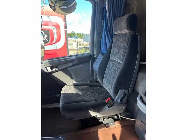 2015 scania r450 4x2 v6 vrachtwagen - afbeelding 10 van  18