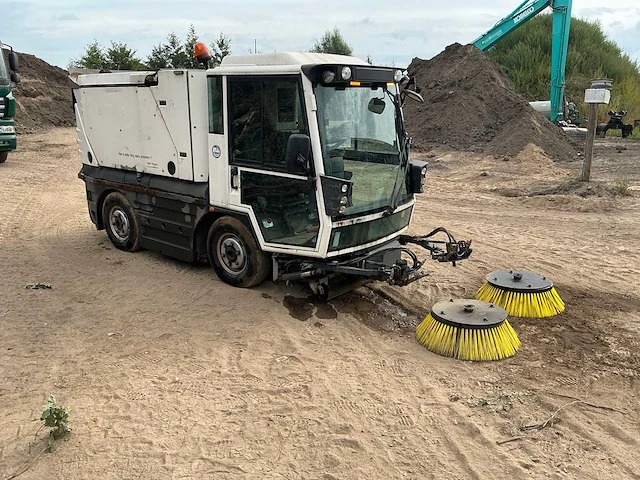 2015 schmidt swingo 200 veegzuigwagen - afbeelding 23 van  58