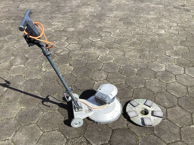 2015 schwamborn str 580 beton slijpmachine - afbeelding 1 van  3