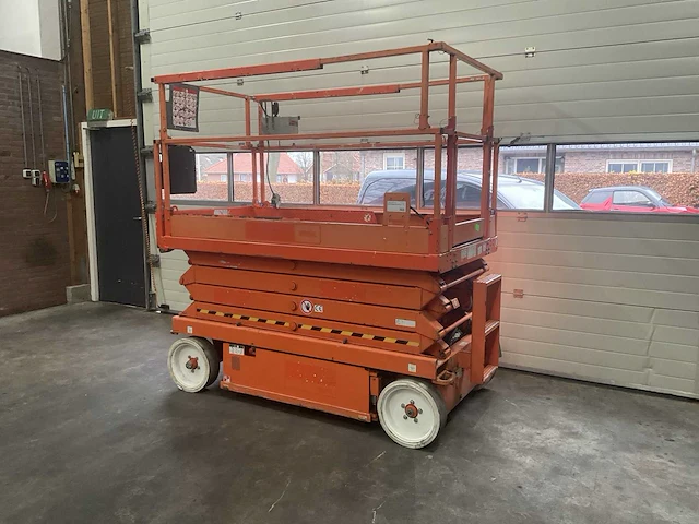 2015 sky jack 4626 schaarhoogwerker - afbeelding 2 van  8