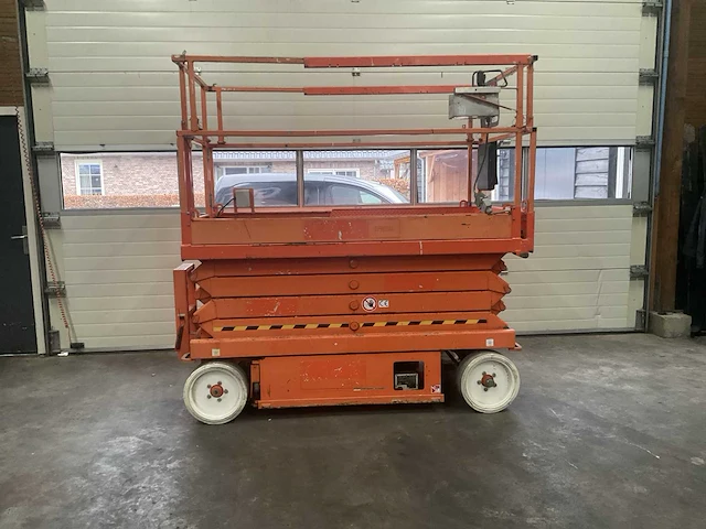 2015 sky jack 4626 schaarhoogwerker - afbeelding 6 van  8