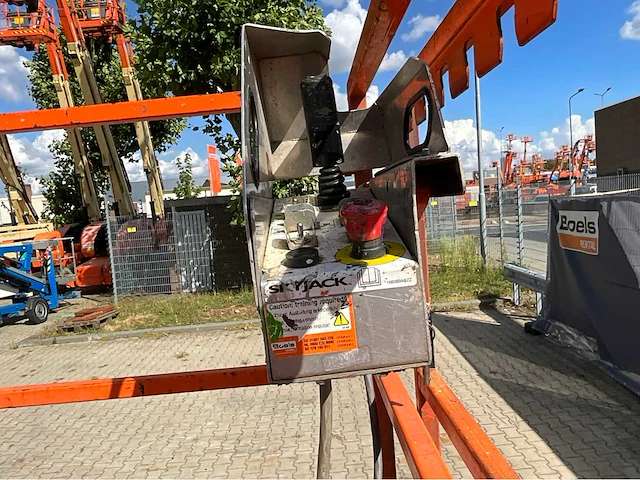 2015 skyjack sj 6826rt hoogwerker 4x4 - afbeelding 11 van  33