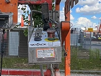 2015 skyjack sj 6832 rt hoogwerker 4x4 - afbeelding 11 van  33