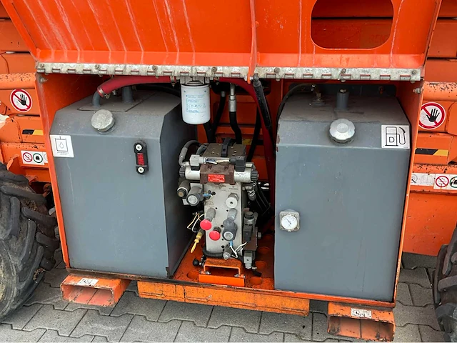 2015 skyjack sj 6832 rt hoogwerker 4x4 - afbeelding 15 van  33