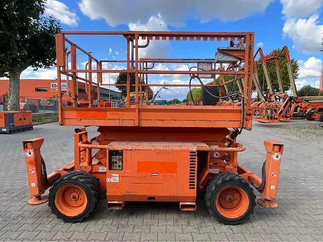 2015 skyjack sj 6832 rt hoogwerker 4x4 - afbeelding 31 van  33