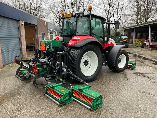 2015 steyr 4075 kompact vierwielaangedreven landbouwtractor met ransomes kooimaaier. - afbeelding 23 van  57