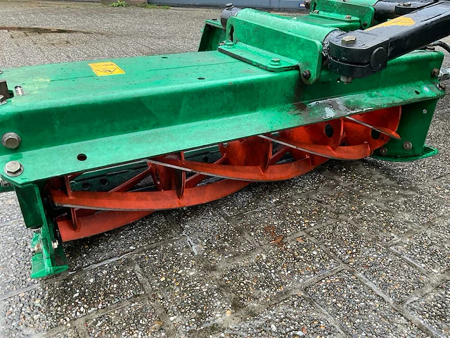 2015 steyr 4075 kompact vierwielaangedreven landbouwtractor met ransomes kooimaaier. - afbeelding 37 van  57