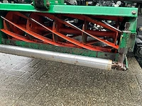 2015 steyr 4075 kompact vierwielaangedreven landbouwtractor met ransomes kooimaaier. - afbeelding 39 van  57