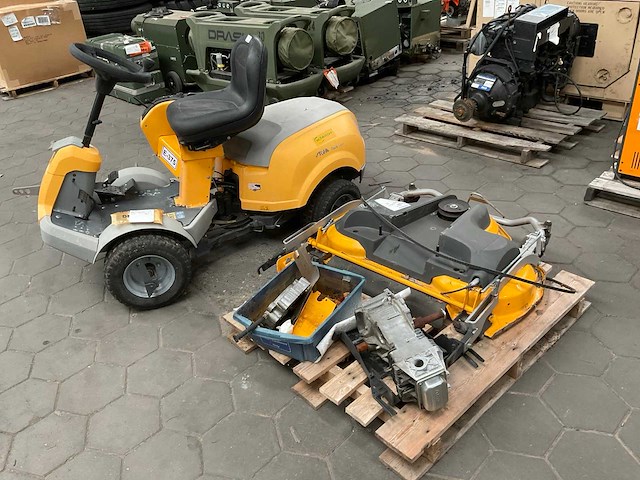 2015 stiga park 420p p901 ch grasmaaier - afbeelding 1 van  16