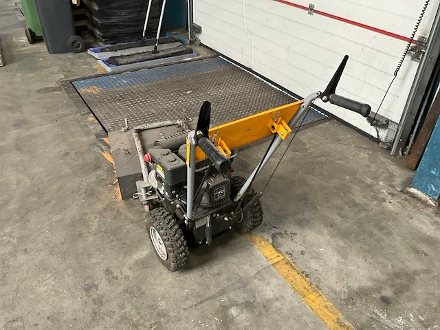 2015 stiga sws800 straatveegmachine - afbeelding 5 van  9