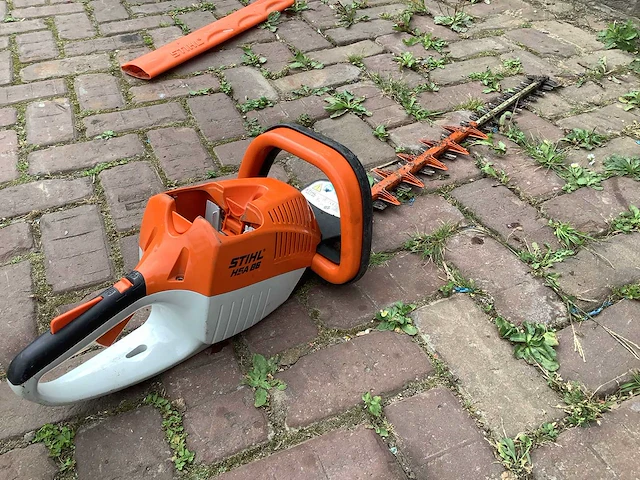 2015 stihl hsa86 heggenschaar - afbeelding 2 van  4