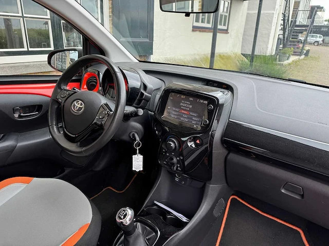 2015 toyota aygo 1.0 vvt-i x-cite sport gb-980-p - afbeelding 3 van  19