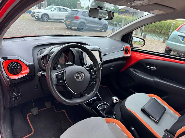 2015 toyota aygo 1.0 vvt-i x-cite sport gb-980-p - afbeelding 5 van  19