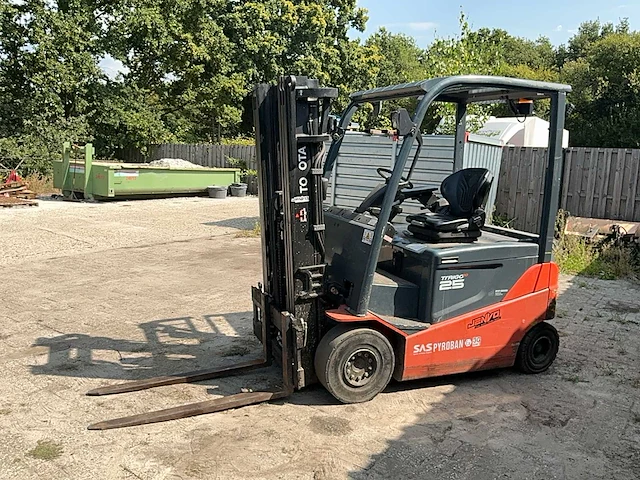 2015 toyota fr2510a vorkheftruck - afbeelding 1 van  46