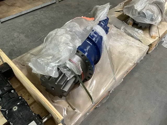 2015 tts 7t 09 3 f pa s024 a 85 5b-s02h0bc t la1 hydraulische pomp met eindvertraging “ ongebruikt” - afbeelding 1 van  17