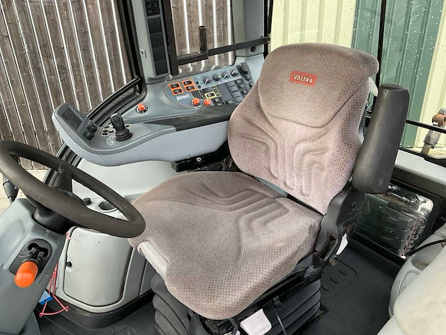 2015 valtra t163e direct vierwielaangedreven landbouwtractor - afbeelding 20 van  40