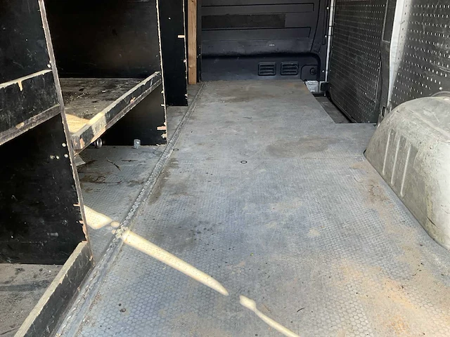 2015 volkswagen crafter 35 2.0 tdi l2h1 bedrijfswagen - afbeelding 30 van  36