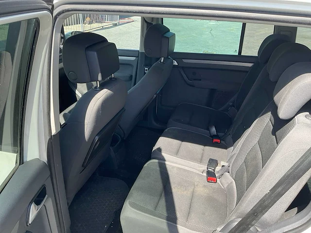 2015 volkswagen touran personenauto - afbeelding 14 van  15