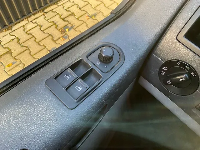 2015 volkswagen transporter 2.0 tdi dsg automatic 'sortimo inrichting' bedrijfswagen / servicebus - afbeelding 25 van  37