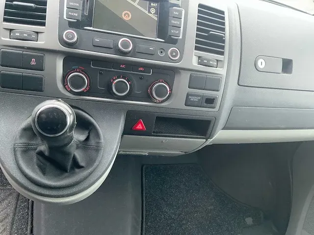 2015 volkswagen transporter 2.0tdi l2h1 bedrijfswagen - afbeelding 18 van  34