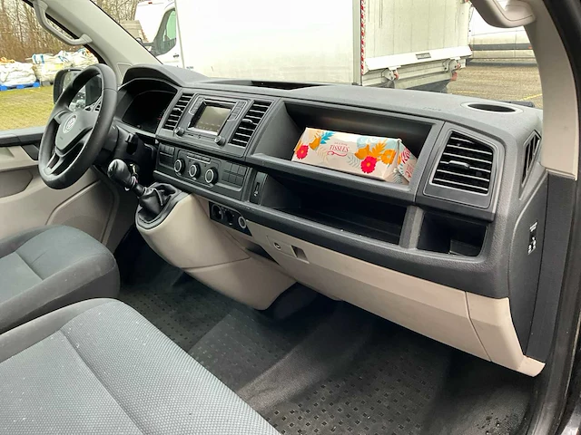 2015 volkswagen transporter kombi tdi bedrijfswagen - afbeelding 9 van  28