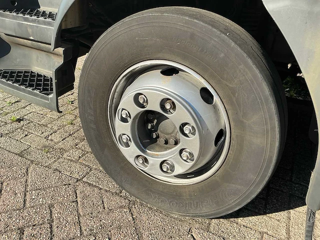 2015 volvo 250 vrachtwagen met gesloten opbouw - afbeelding 3 van  98