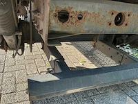 2015 volvo 250 vrachtwagen met gesloten opbouw - afbeelding 46 van  98