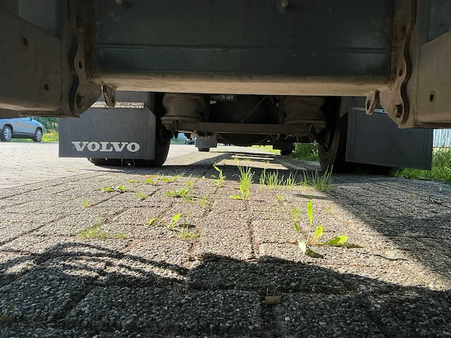 2015 volvo 250 vrachtwagen met gesloten opbouw - afbeelding 50 van  98
