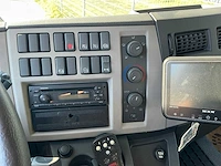 2015 volvo 250 vrachtwagen met gesloten opbouw - afbeelding 65 van  98
