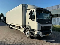 2015 volvo 250 vrachtwagen met gesloten opbouw - afbeelding 56 van  98
