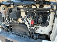 2015 volvo 250 vrachtwagen met gesloten opbouw - afbeelding 95 van  98